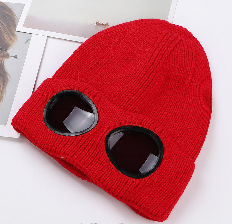 Hotsale Custom Blank Winter Removable Goggles Knitted Beanie Hat with Fluff Inside